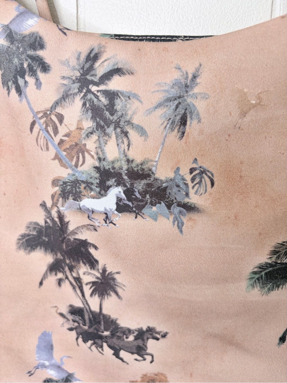 Tribe Kelley Sculpting Traveler Bra Top Beach Cowboy Scenic Horses Palms Large - Picture 3 of 11